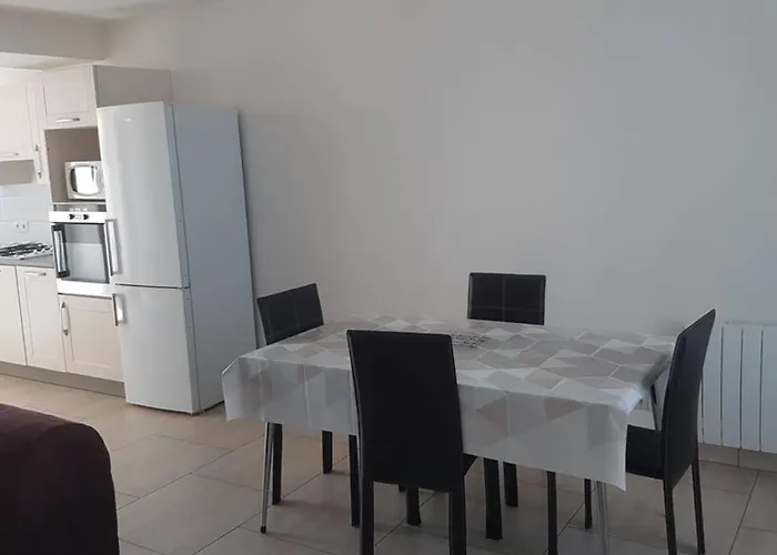 Apartamento Maison De Bourg Avec Exterieur. Grez-en-Bouere